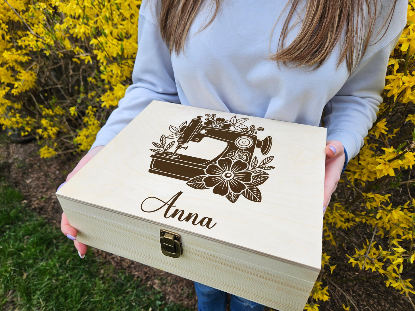 Personalized Sewing Box, Custom Seamstress Gift, Sewing Machine Keepsake Box, Tailor Gift, Crafter Storage Box, Embroidery Gift