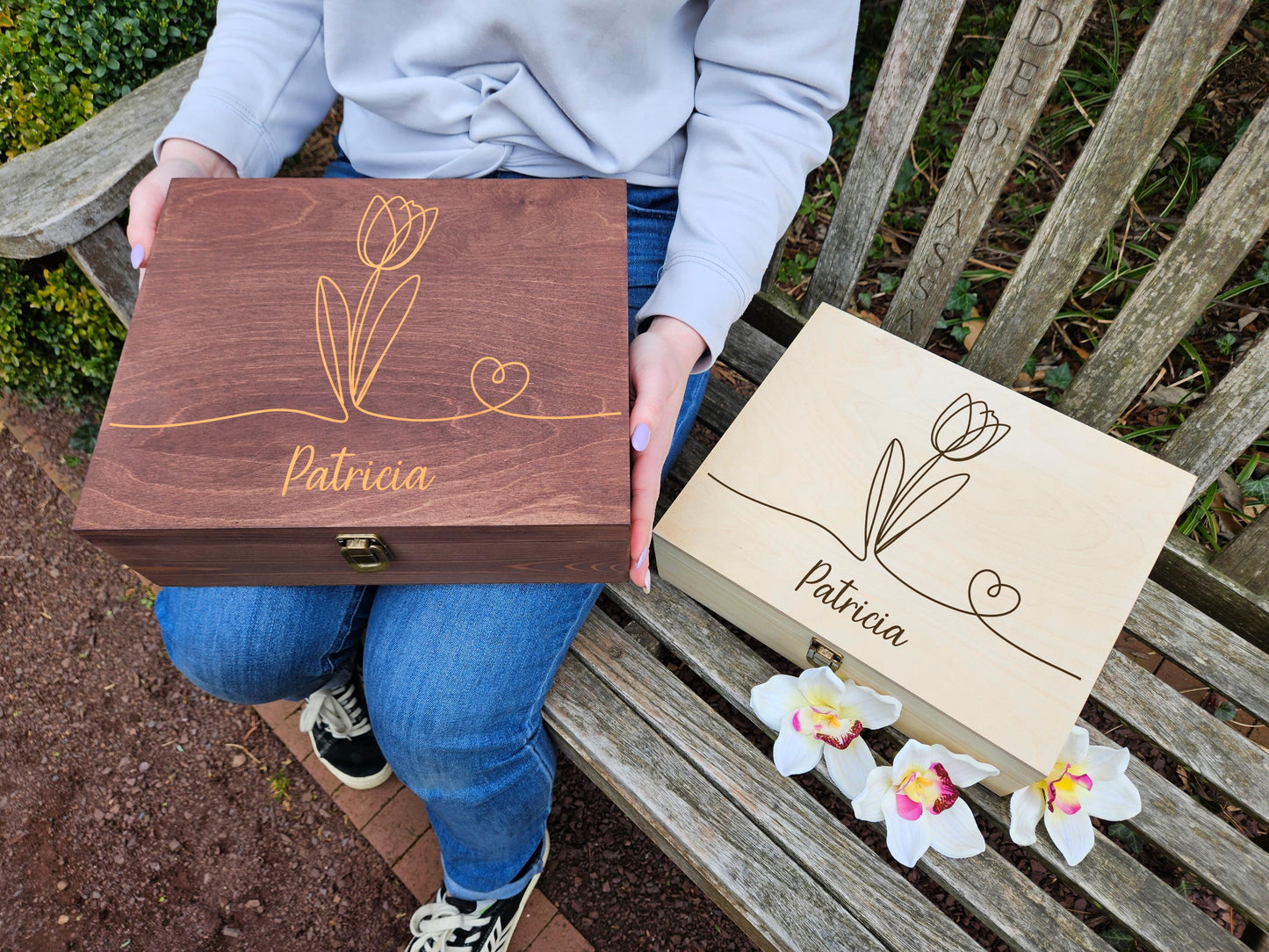 Personalized Tulip Wooden Box, Custom Engraved Keepsake Box, Name Memory Box, Birthday Gift, Mother Gift, Bridesmaid Gift, Wedding Box