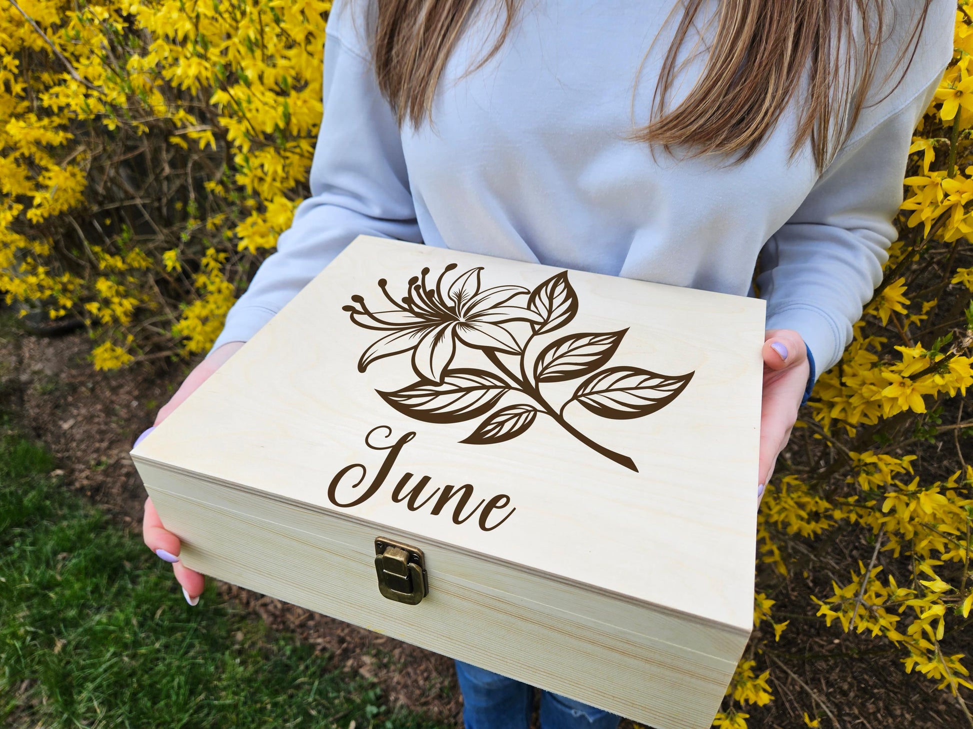June Birth Flower Memory Box, Honeysuckle Keepsake Box, Personalized June Birthday Gift, Custom Engraved Wooden Box, Birth Month Flower Gift
